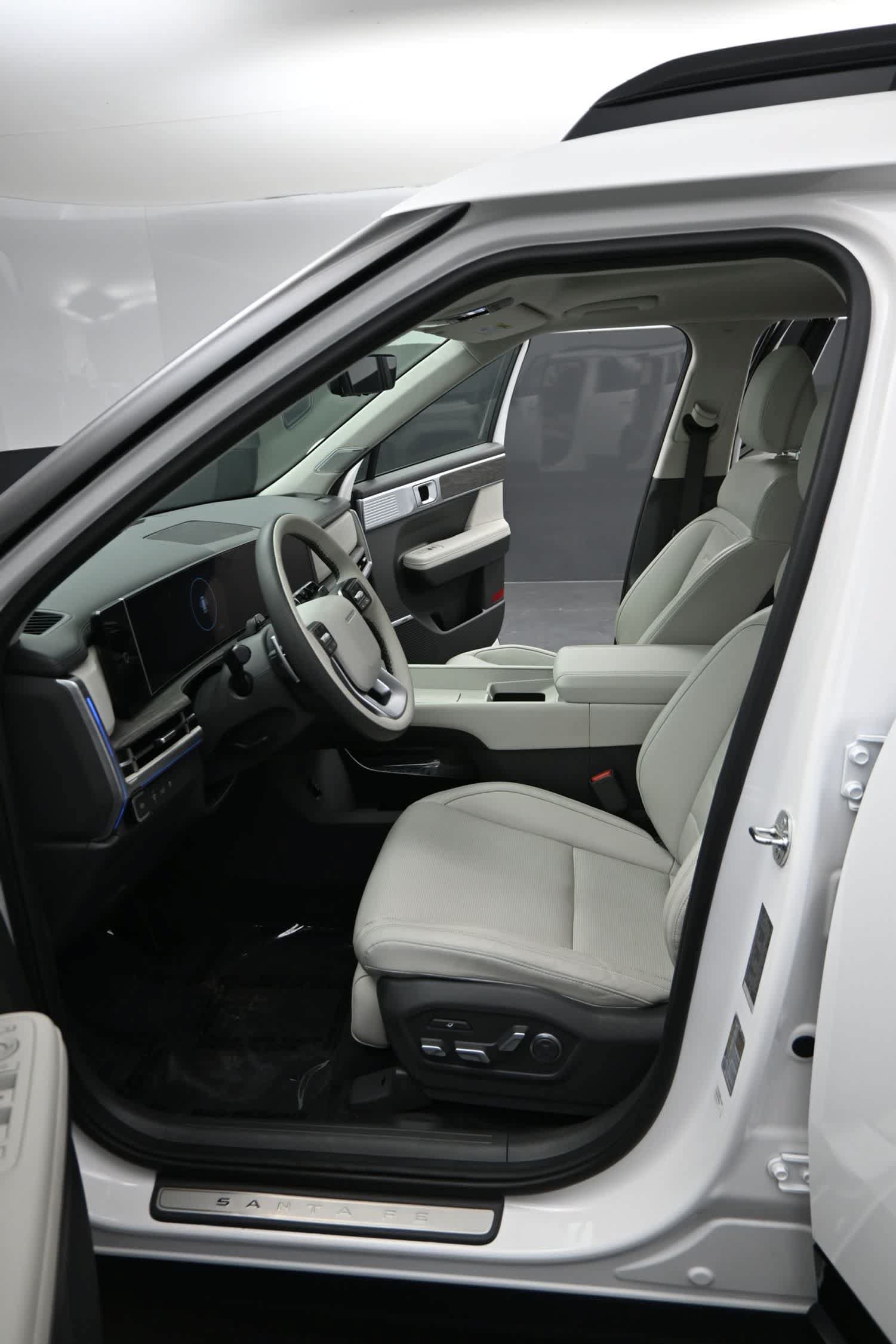 Used 2024 Hyundai Santa Fe Calligraphy AWD/4WD image 18