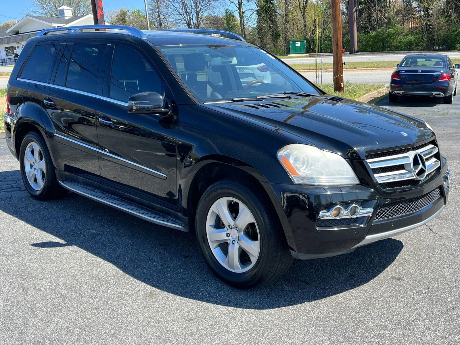 Used 2011 Mercedes-Benz GL 450 4MATIC image 3