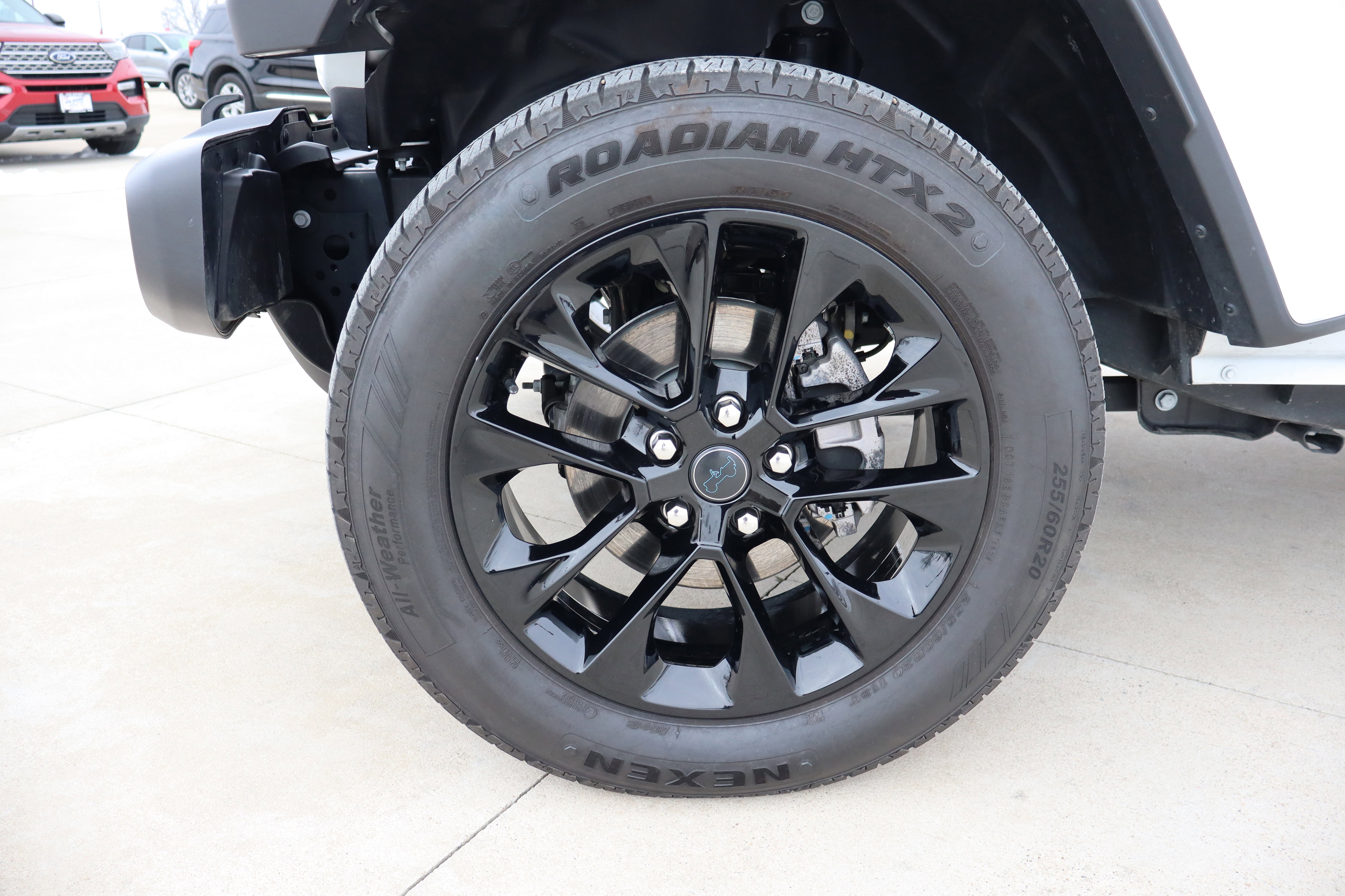 Used 2025 Jeep Wrangler Sahara w/ Safety Group image 29
