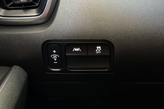Used 2023 Kia Sorento S w/ Panoramic Sunroof Package FWD image 34