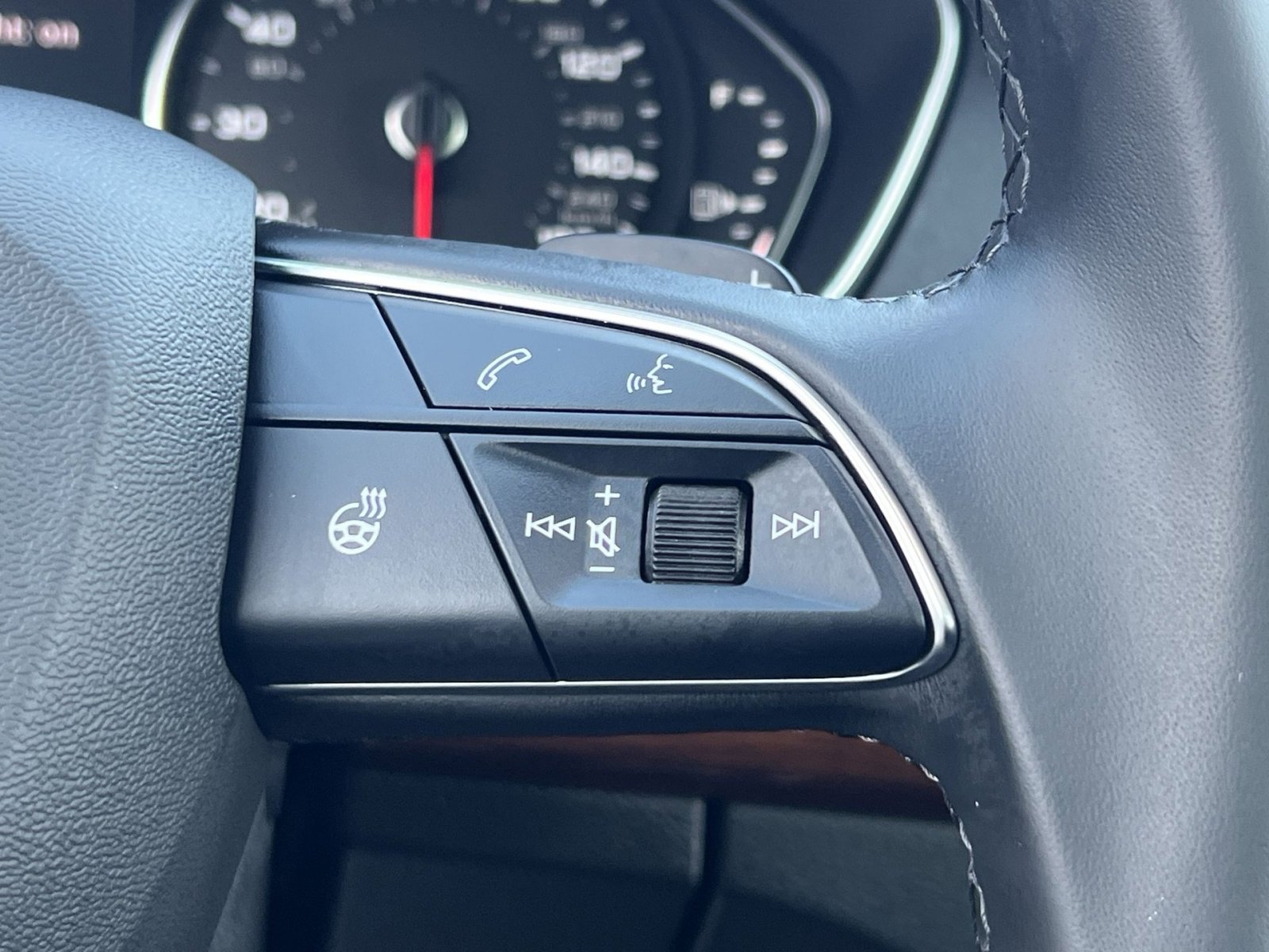 Used 2023 Audi Q5 2.0T Premium w/ Convenience Package image 29