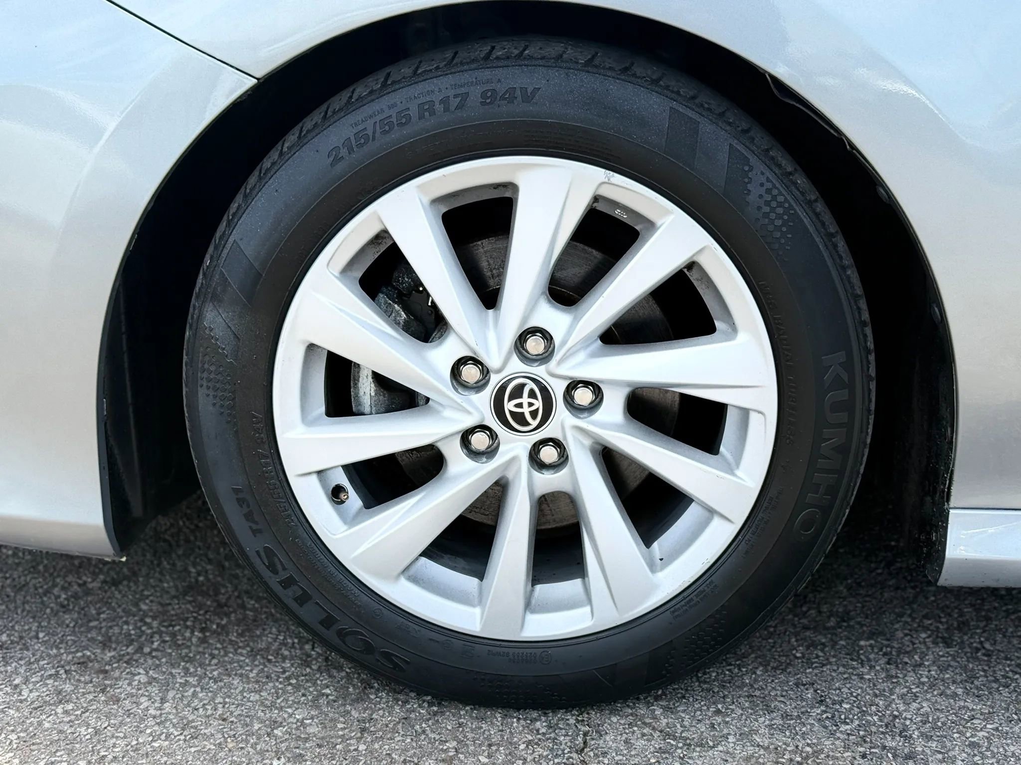 Used 2023 Toyota Camry LE image 41