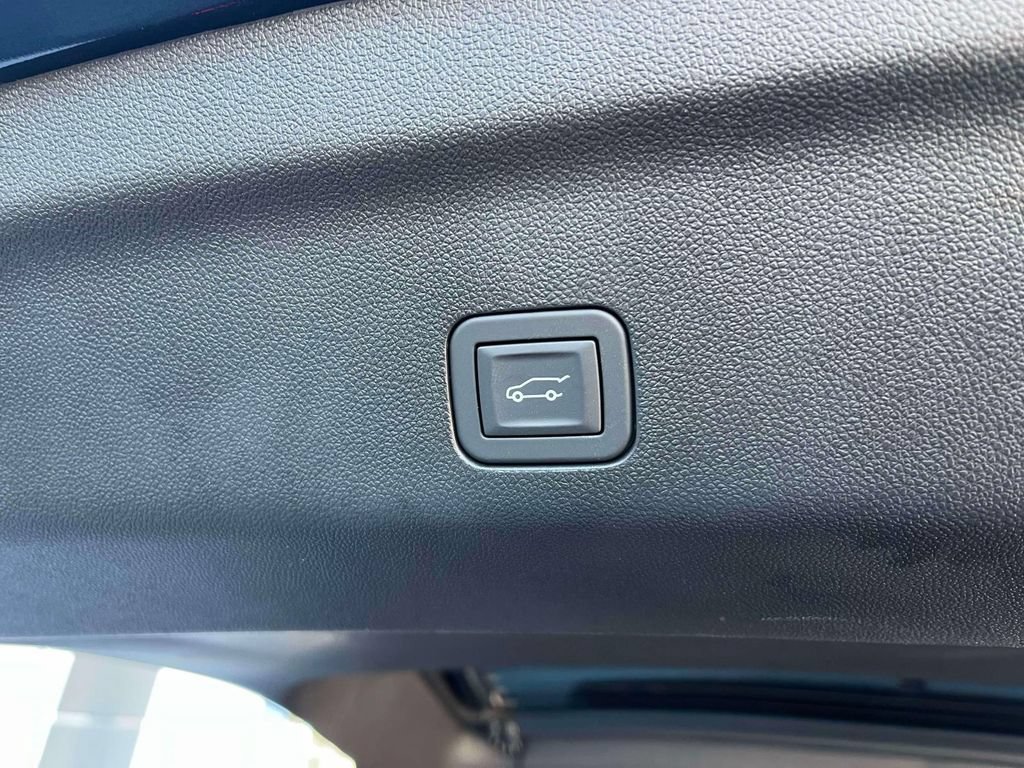New 2026 GMC Yukon XL Elevation AWD/4WD image 19
