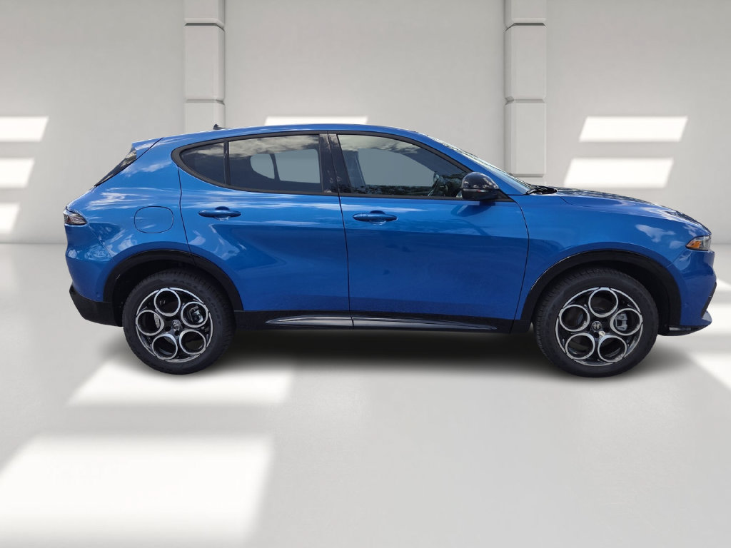 New 2026 Alfa Romeo Tonale w/ Active Assist Package AWD/4WD image 5