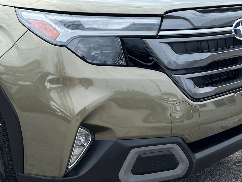 Used 2025 Subaru Forester Limited w/ Popular Package image 8