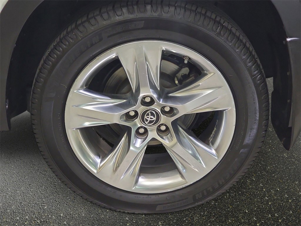 Used 2019 Toyota Highlander Limited image 37