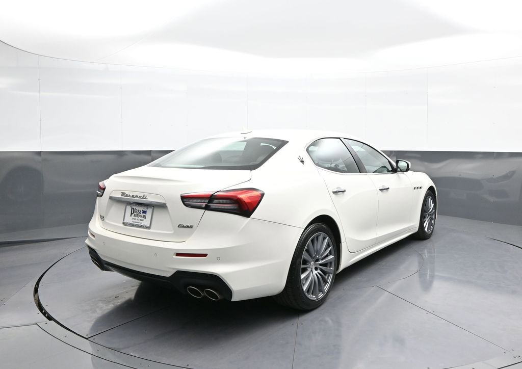 Used 2022 Maserati Ghibli Modena image 6