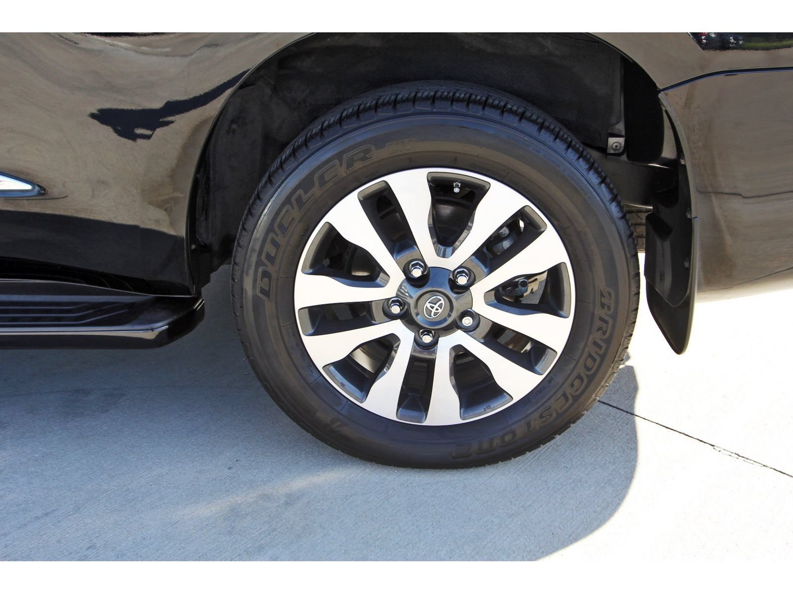 Used 2020 Toyota Sequoia Limited w/ Safety & Convenience Package RWD image 31