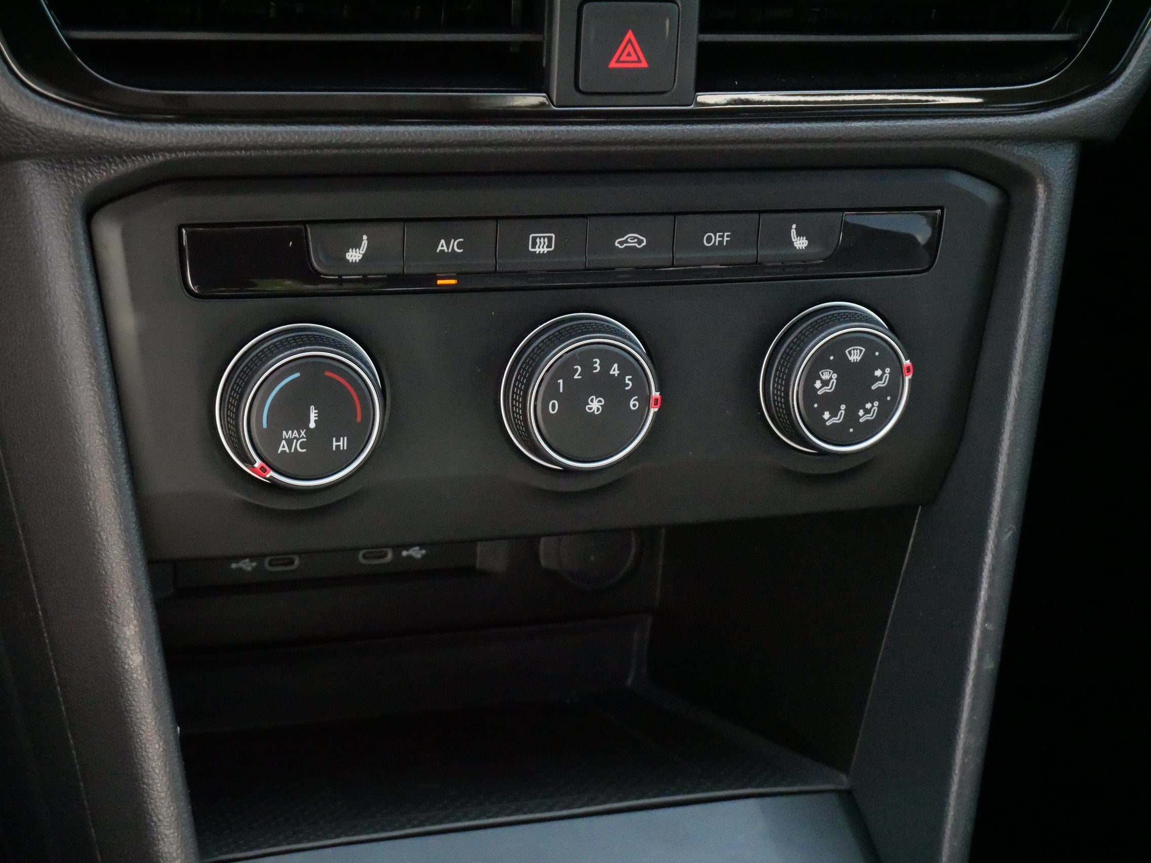 Certified 2022 Volkswagen Taos SE AWD/4WD image 23