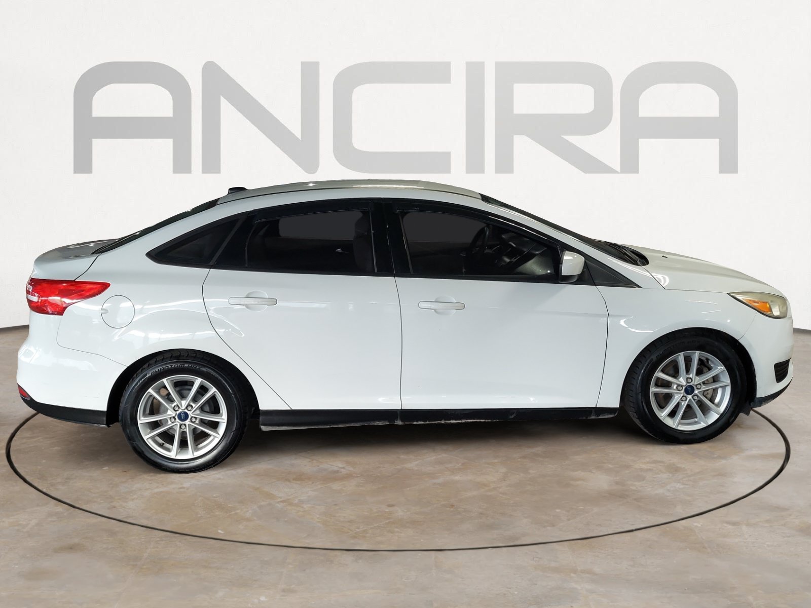Used 2018 Ford Focus SE FWD image 13
