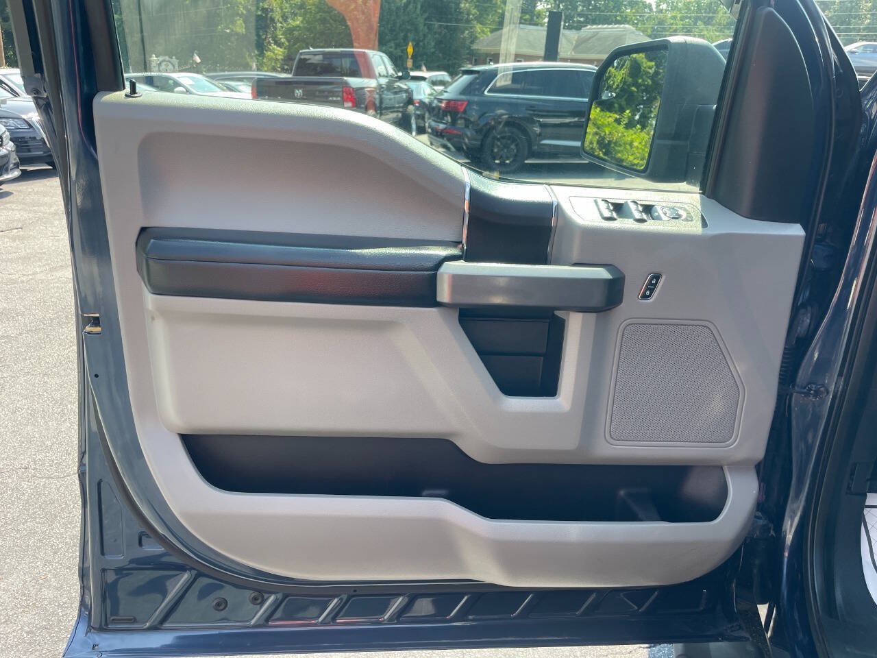 Used 2018 Ford F150 XLT AWD/4WD image 20