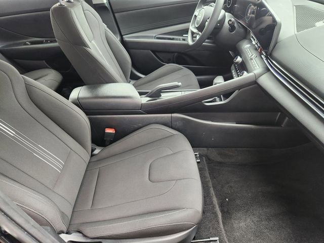Used 2024 Hyundai Elantra SEL image 11