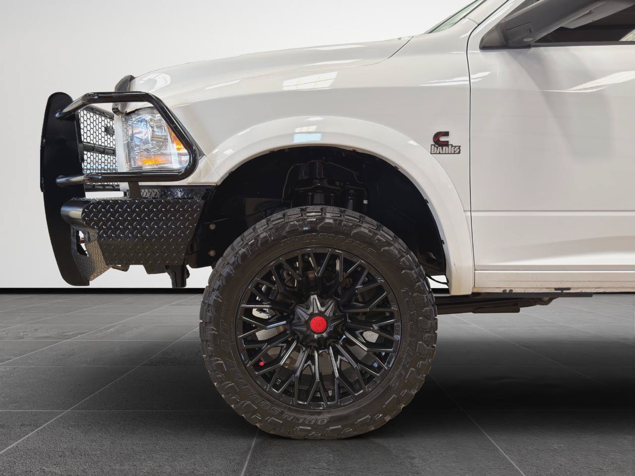 Used 2018 RAM 2500 Laramie AWD/4WD image 3