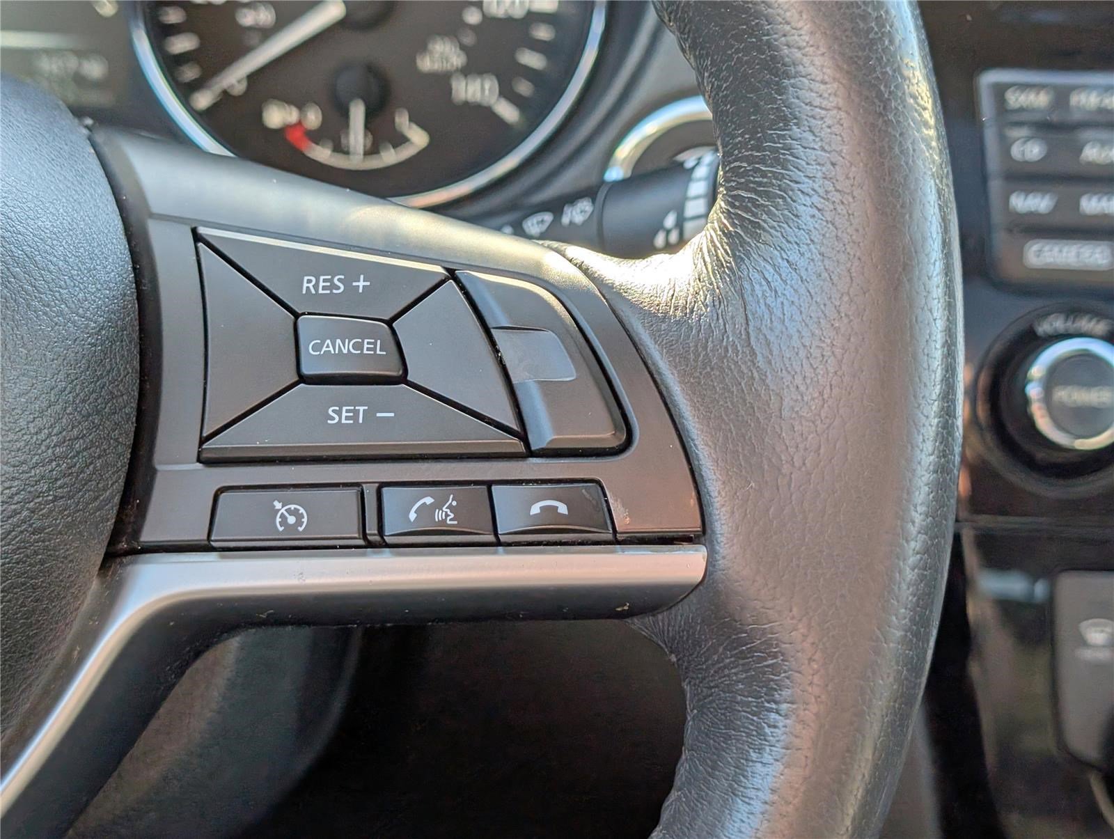 Used 2017 Nissan Rogue SL w/ SL Premium Package image 26