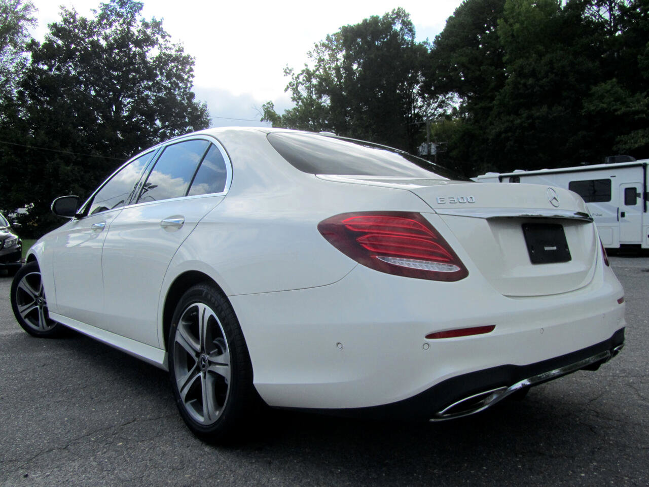 Used 2017 Mercedes-Benz E 300 image 8