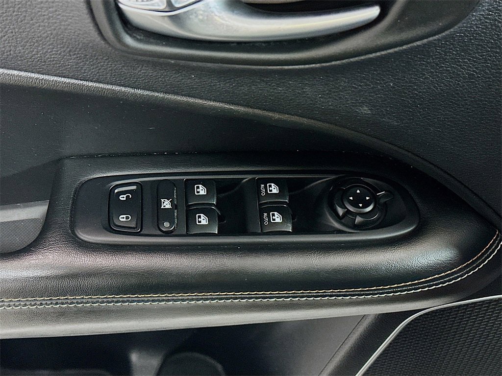 Used 2020 Jeep Compass Latitude image 19