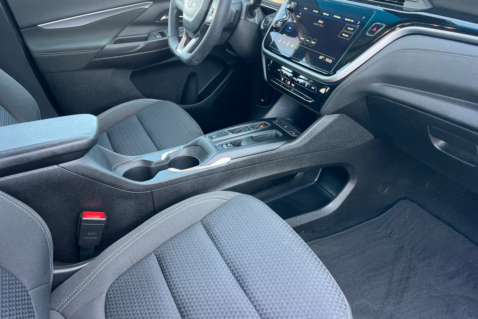 Used 2023 Chevrolet Bolt LT FWD image 20