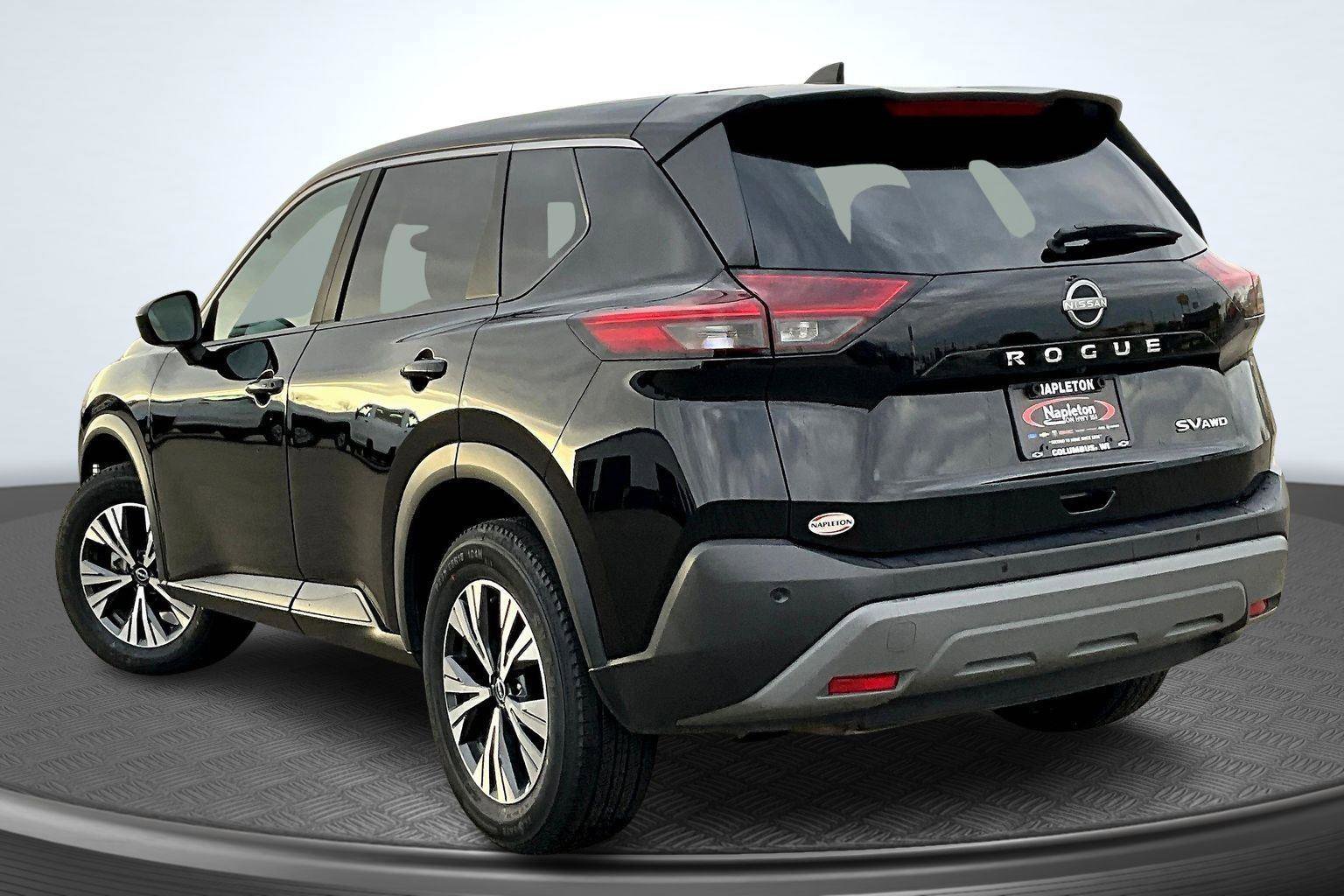 Used 2023 Nissan Rogue SV image 13