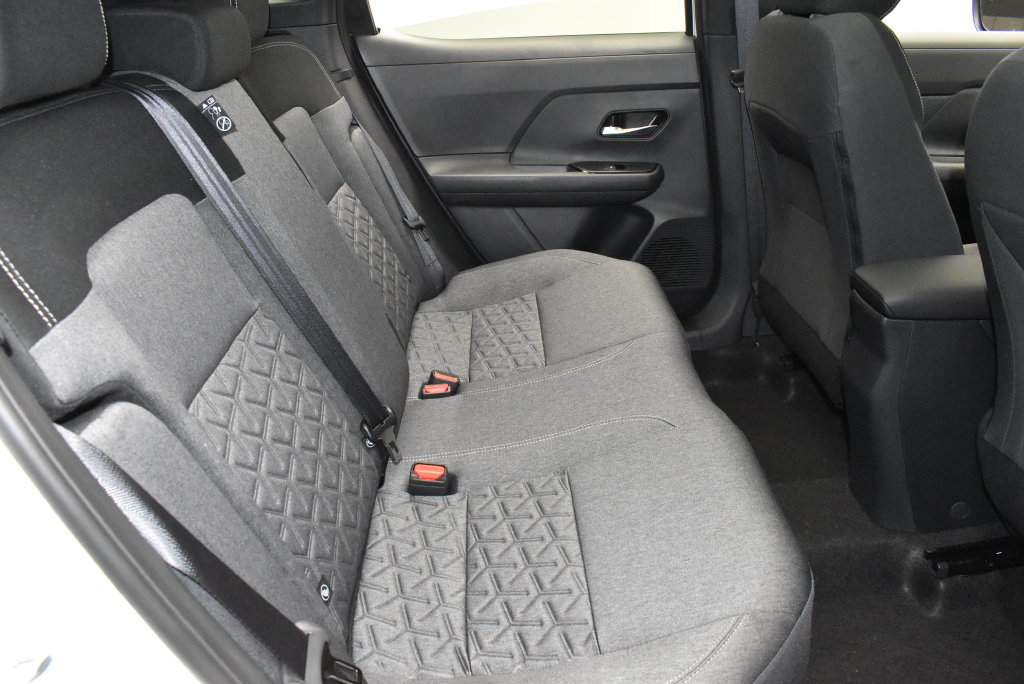 New 2026 Nissan Kicks SV w/ SV Premium Package AWD/4WD image 31