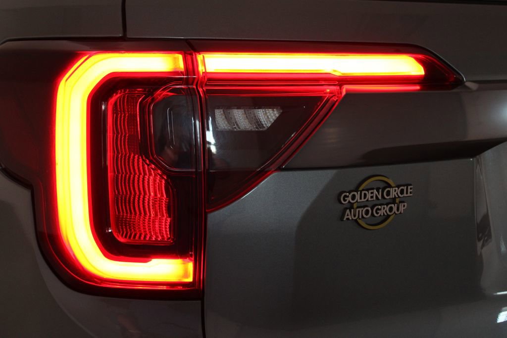 Used 2023 GMC Acadia AT4 w/ Preferred Package image 63