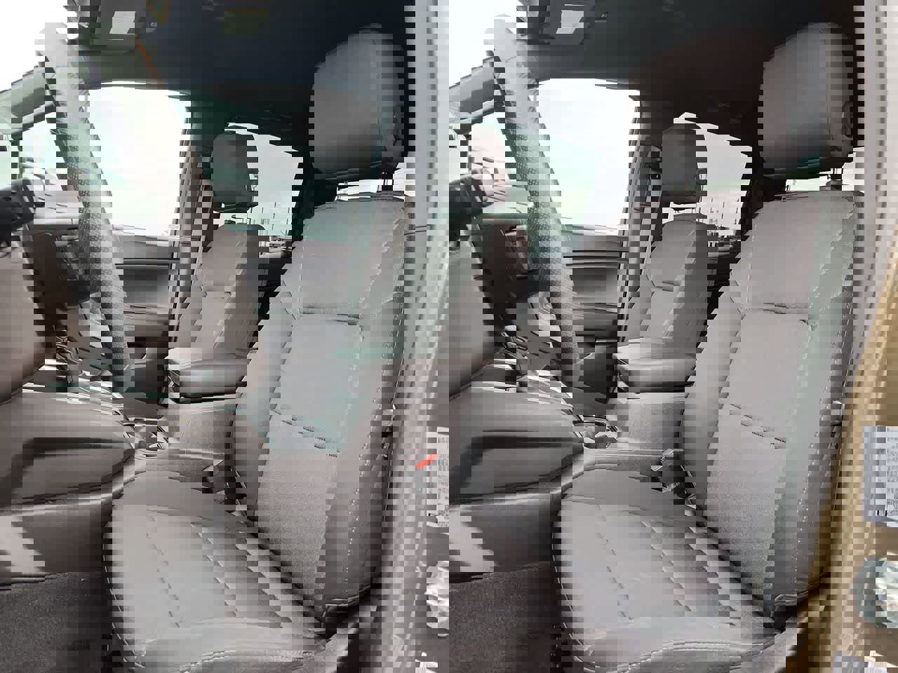 Used 2024 Chevrolet Colorado Trail Boss w/ Technology Package image 15