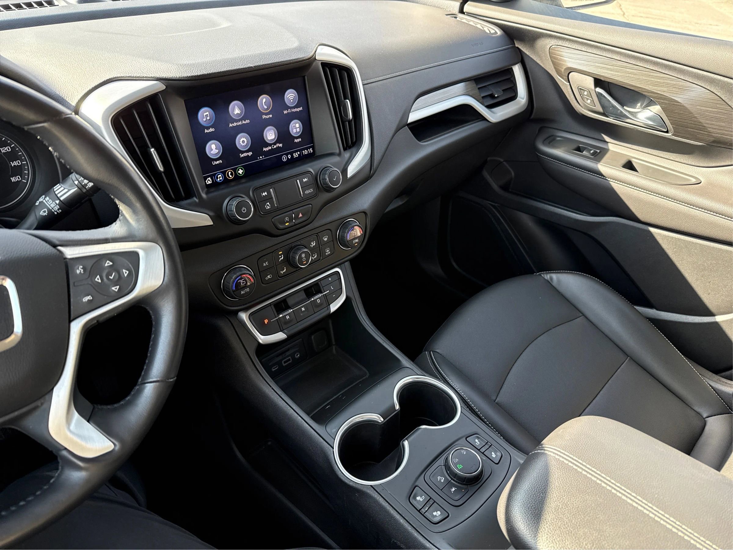 Used 2022 GMC Terrain SLT image 16