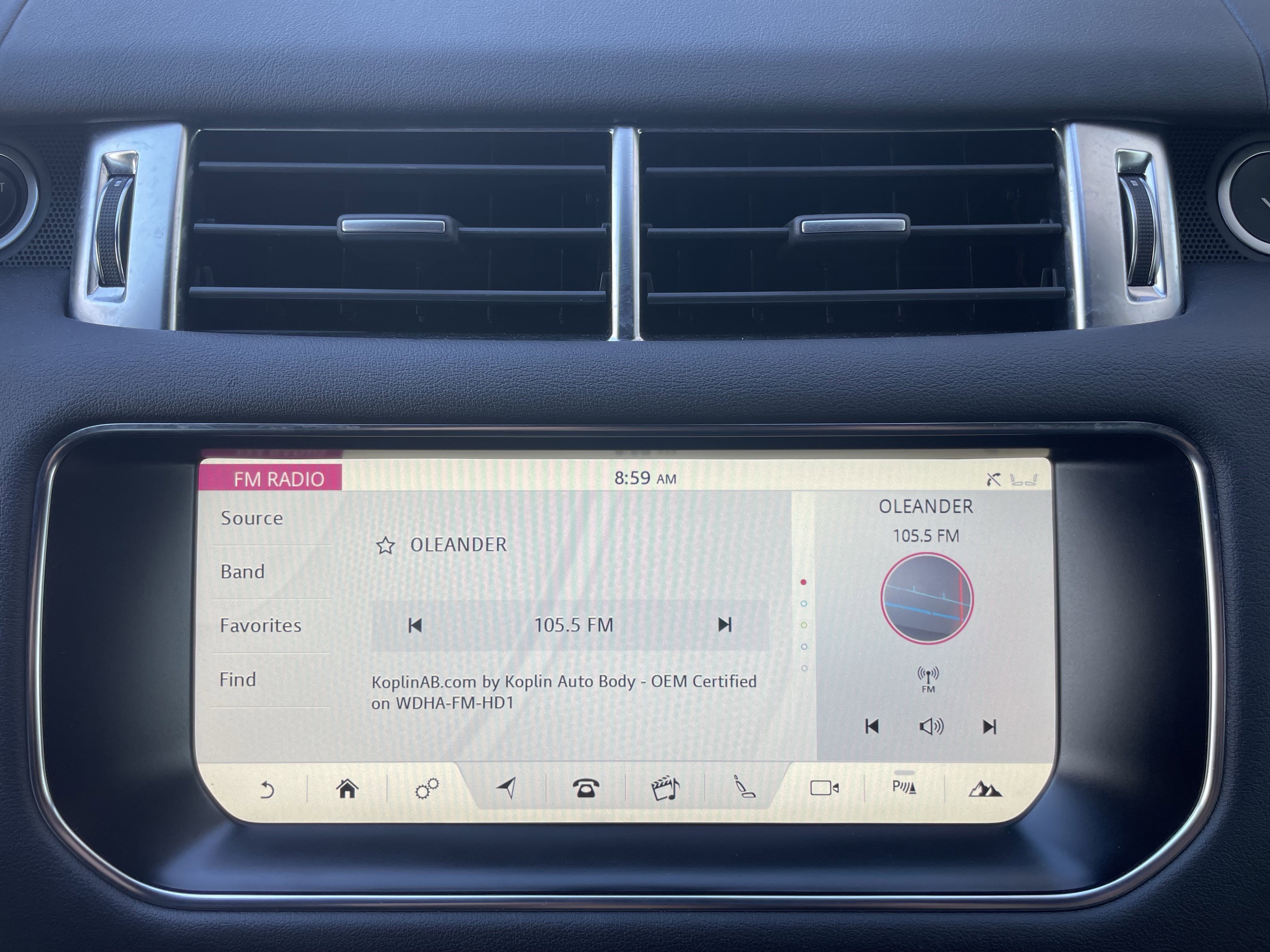 Used 2017 Land Rover Range Rover Sport SE image 29