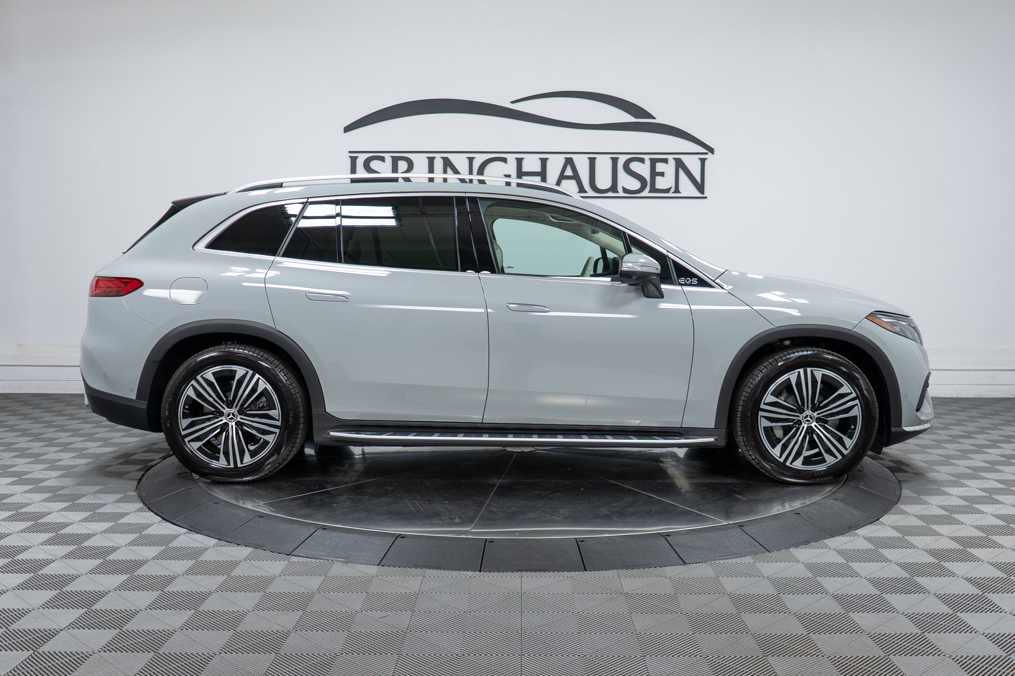 New 2026 Mercedes-Benz EQS 400 4MATIC SUV image 4