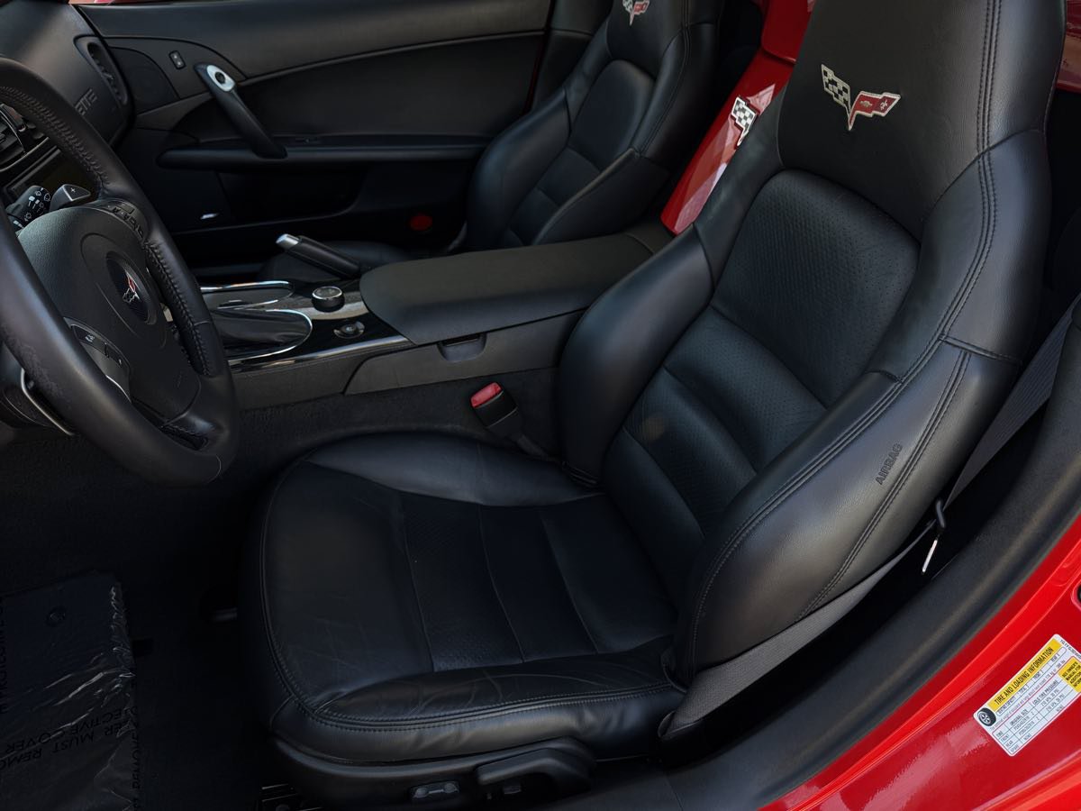 Used 2010 Chevrolet Corvette Convertible w/ Preferred Equipment Group RWD image 22