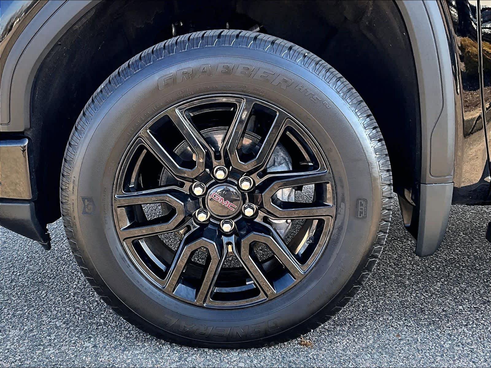 Used 2023 GMC Sierra 1500 Elevation w/ LPO, Elevation Black Package AWD/4WD image 7