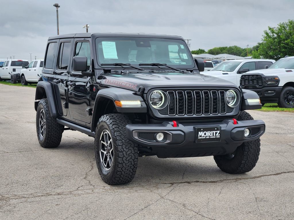 Used 2025 Jeep Wrangler Unlimited Rubicon AWD/4WD image 3