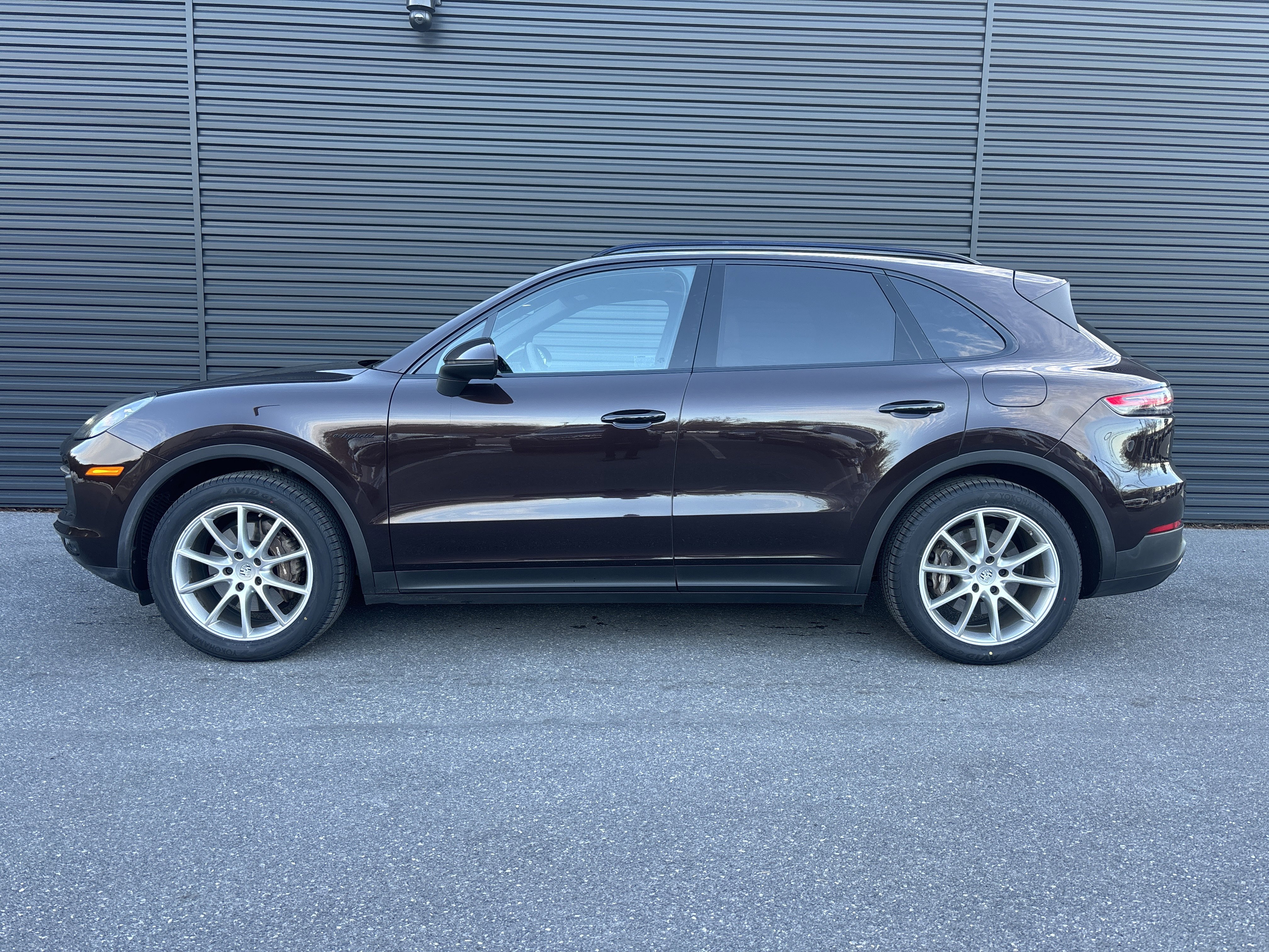 Certified 2022 Porsche Cayenne E-Hybrid image 12