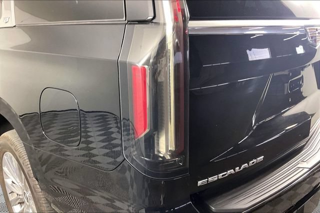 Used 2023 Cadillac Escalade Premium Luxury RWD image 20