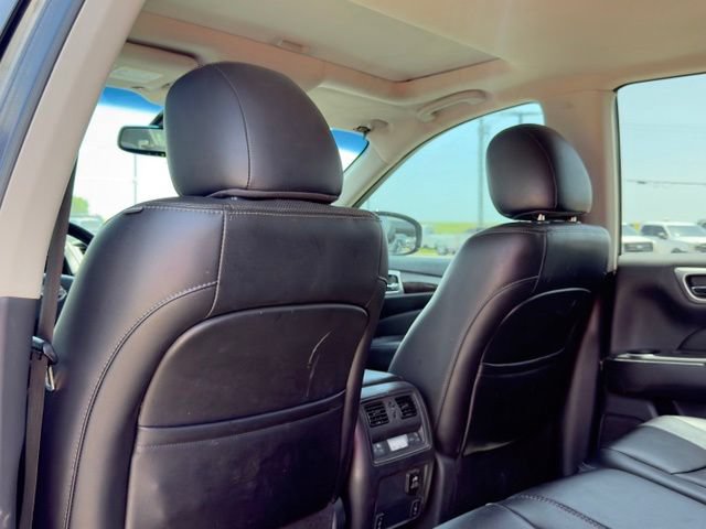 Used 2015 Nissan Pathfinder Platinum FWD image 18