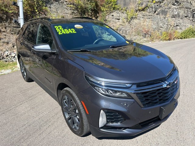 Used 2022 Chevrolet Equinox RS w/ Infotainment Package image 3