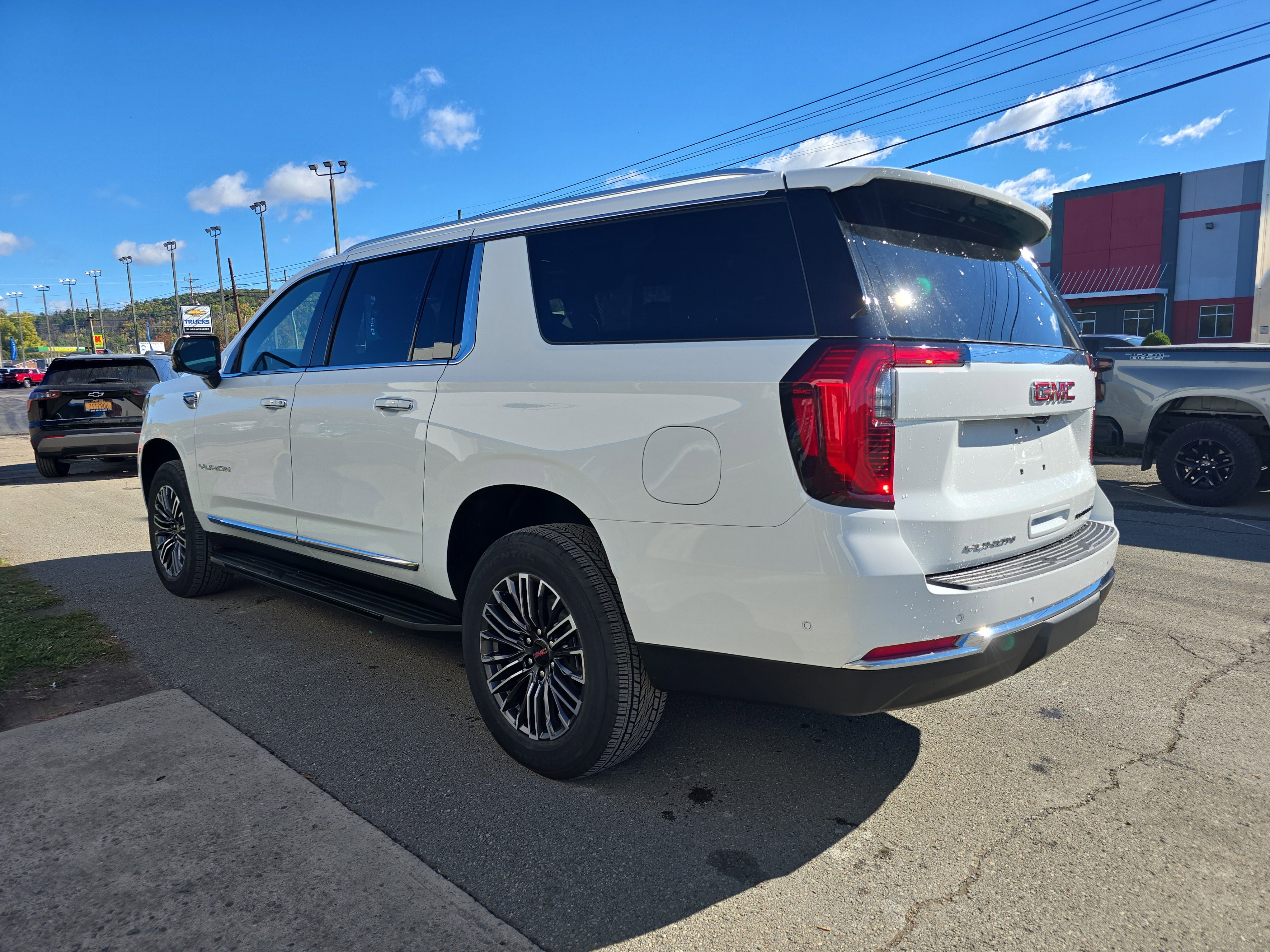 New 2026 GMC Yukon XL Elevation image 6
