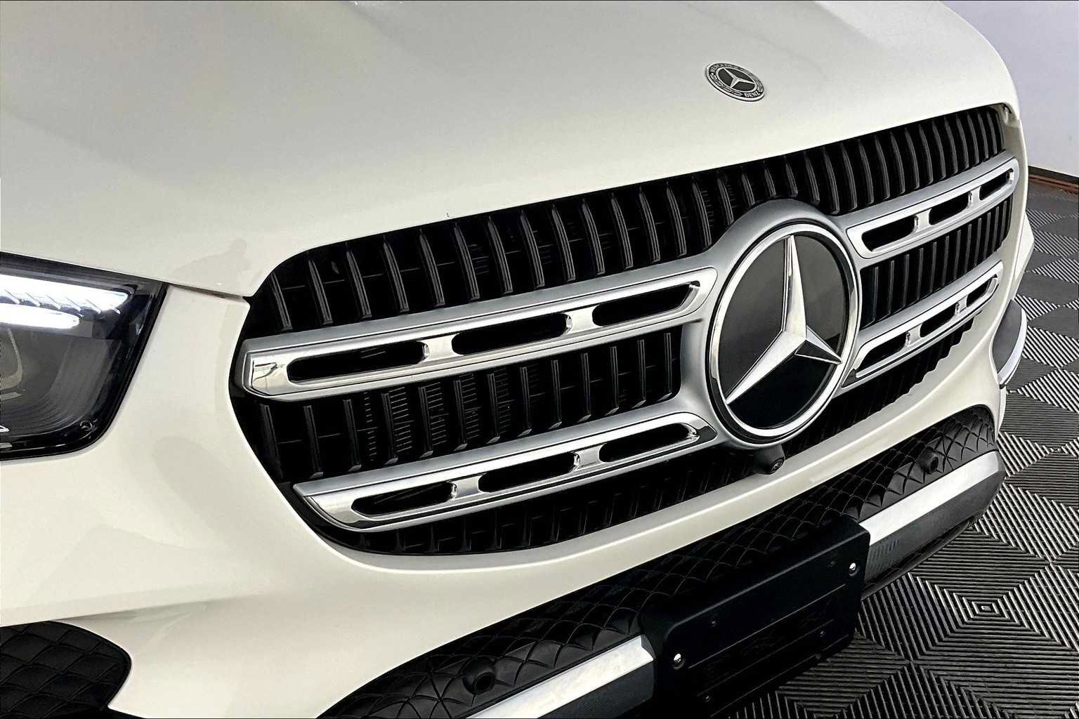 Certified 2024 Mercedes-Benz GLE 450 4MATIC image 31