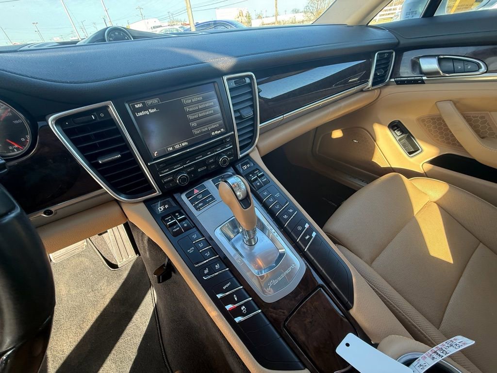 Used 2015 Porsche Panamera 4 image 16