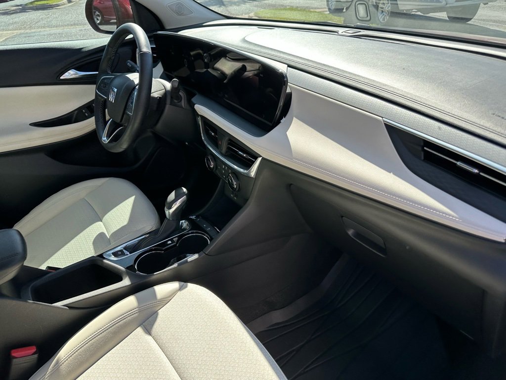 Used 2025 Buick Encore GX Preferred image 24