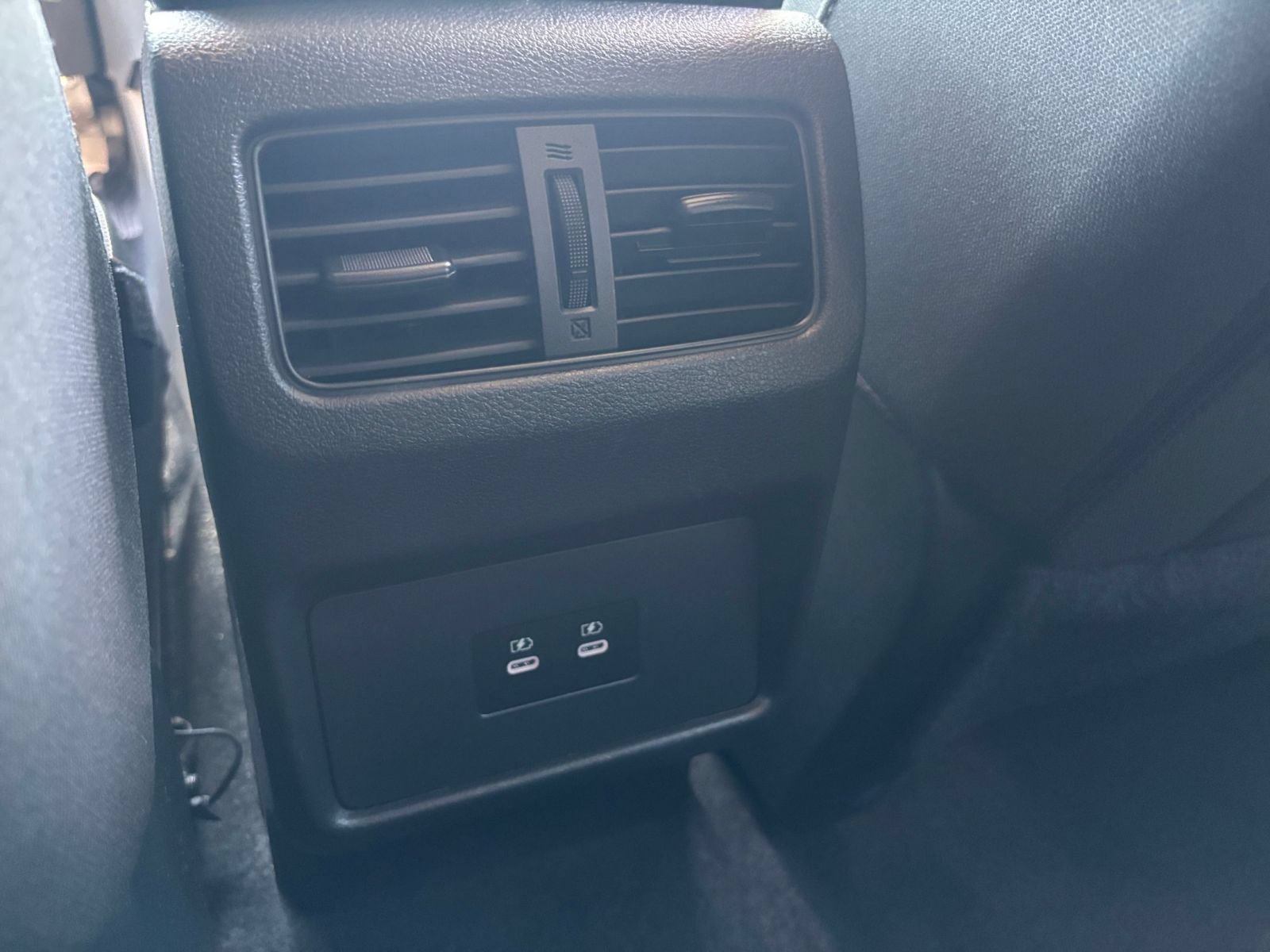 Used 2025 Nissan Rogue SV FWD image 24