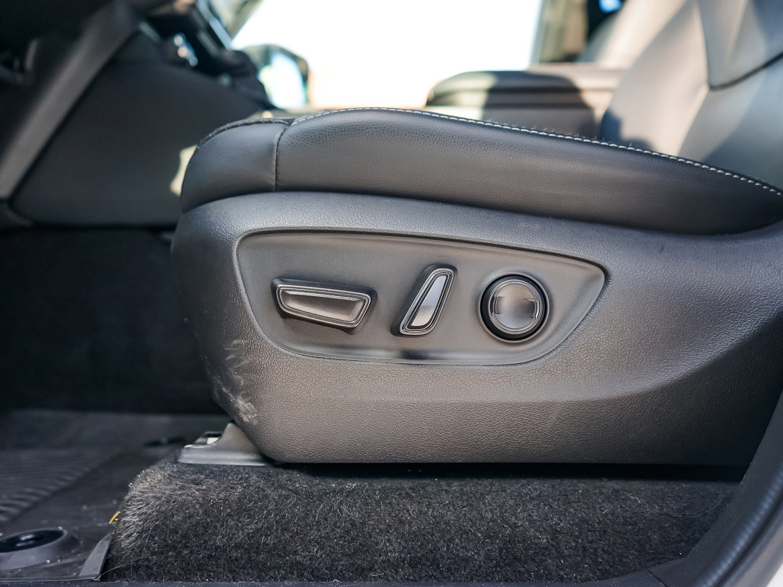 Used 2025 Toyota Land Cruiser image 31