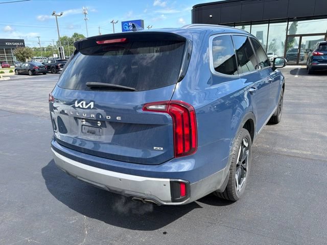 Certified 2024 Kia Telluride S w/ S Sunroof Package AWD/4WD image 4