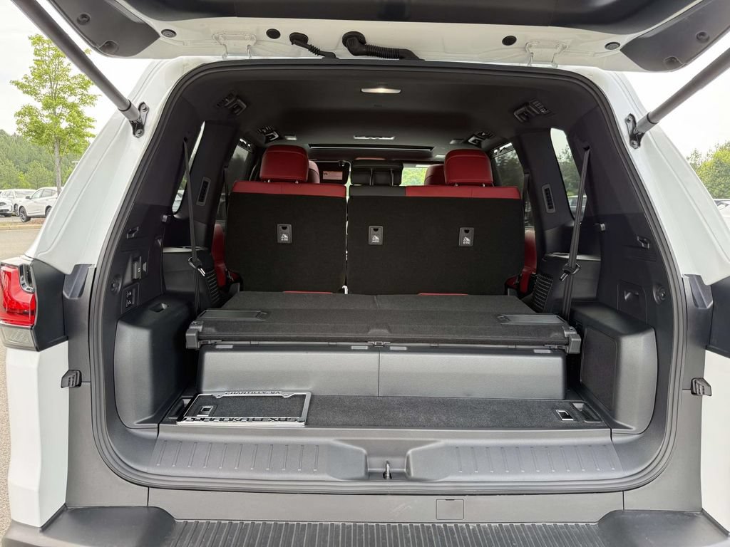 Used 2025 Lexus LX 700h F Sport AWD/4WD image 29
