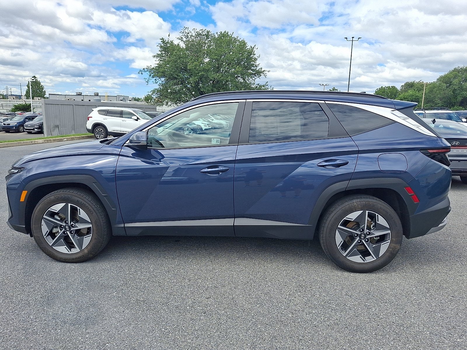 Certified 2025 Hyundai Tucson SEL AWD/4WD image 8