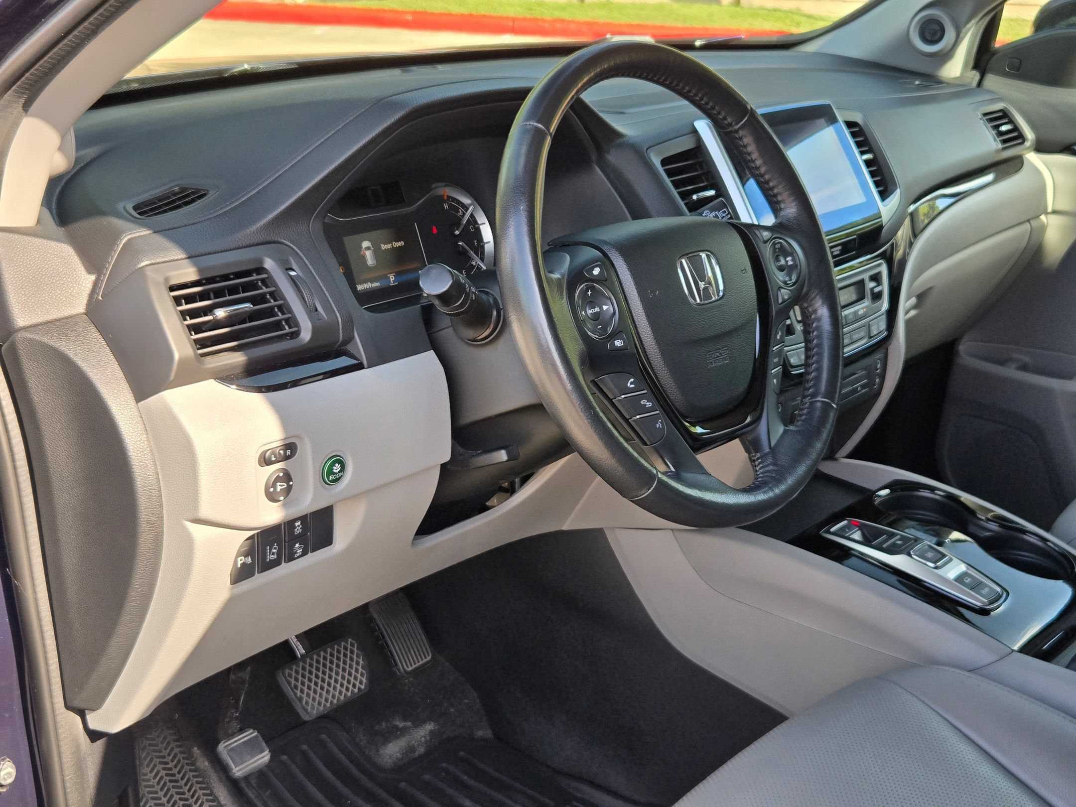 Used 2016 Honda Pilot Elite image 12