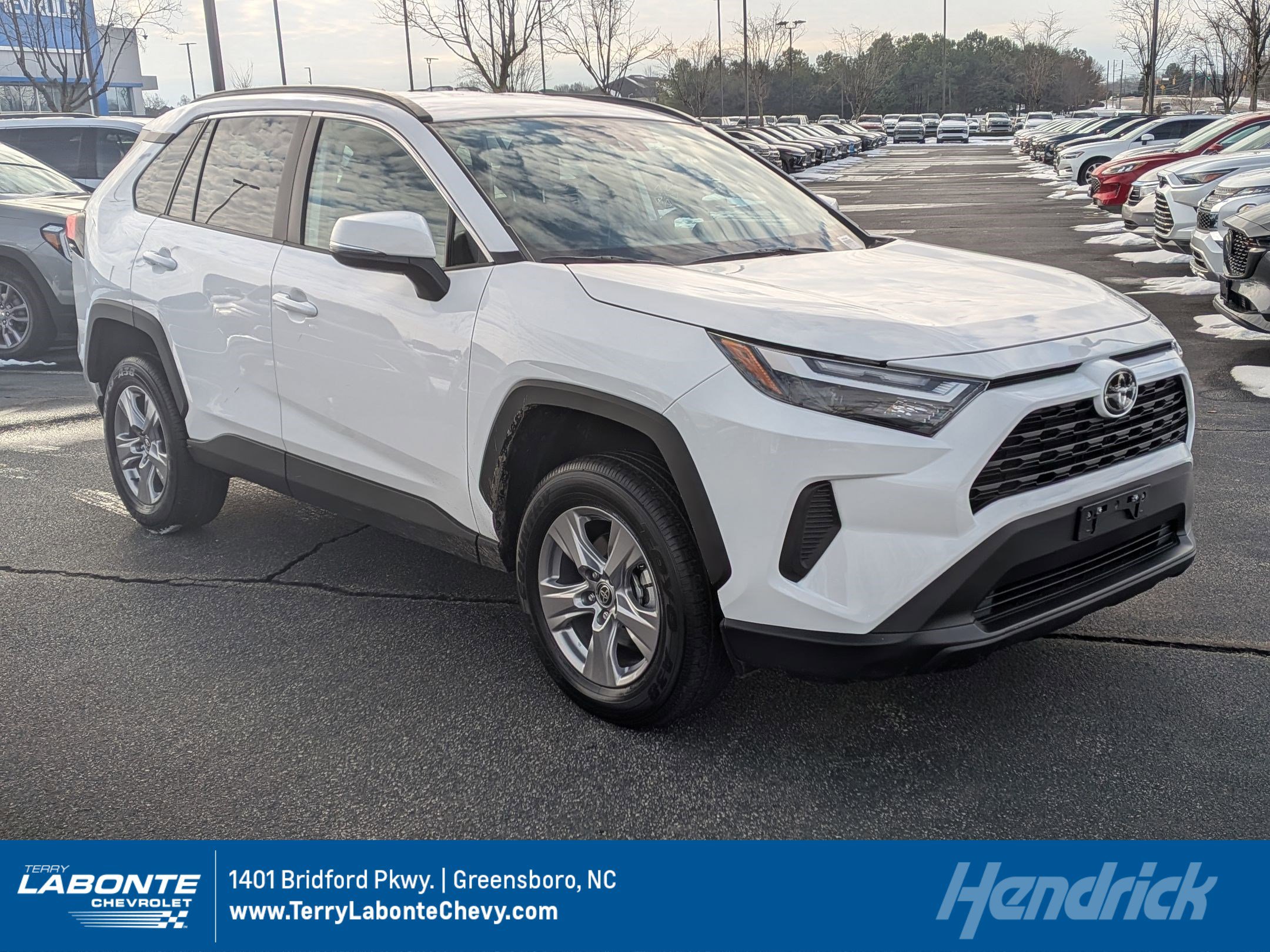 Used 2025 Toyota RAV4 XLE w/ Weather Package image 1