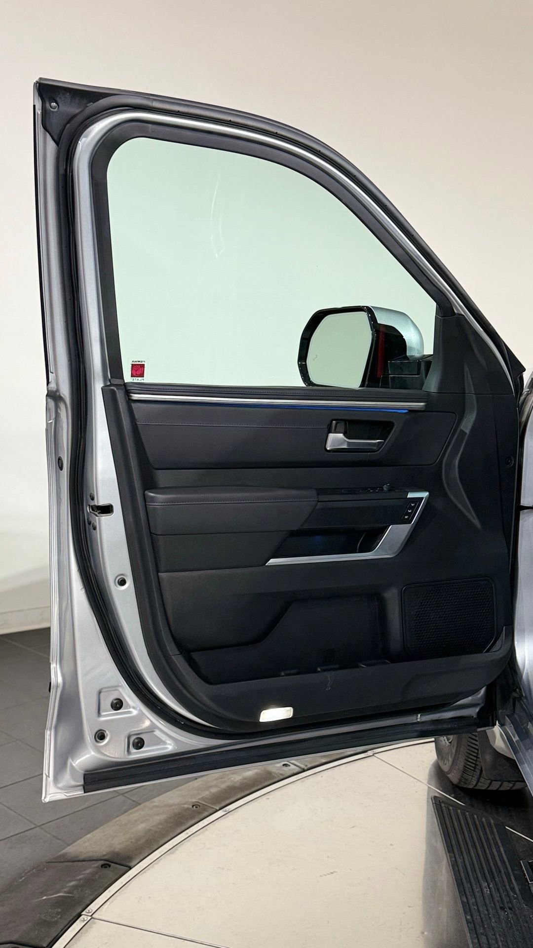 Used 2023 Toyota Sequoia Platinum image 34