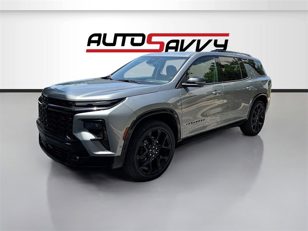 Used 2024 Chevrolet Traverse RS image 3