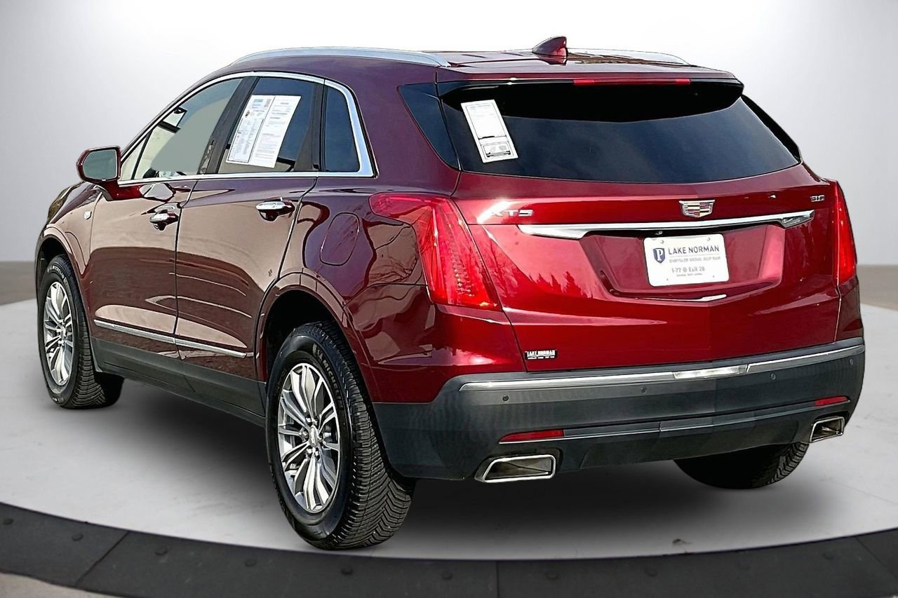 Used 2017 Cadillac XT5 Luxury w/ Driver Awareness Package image 7