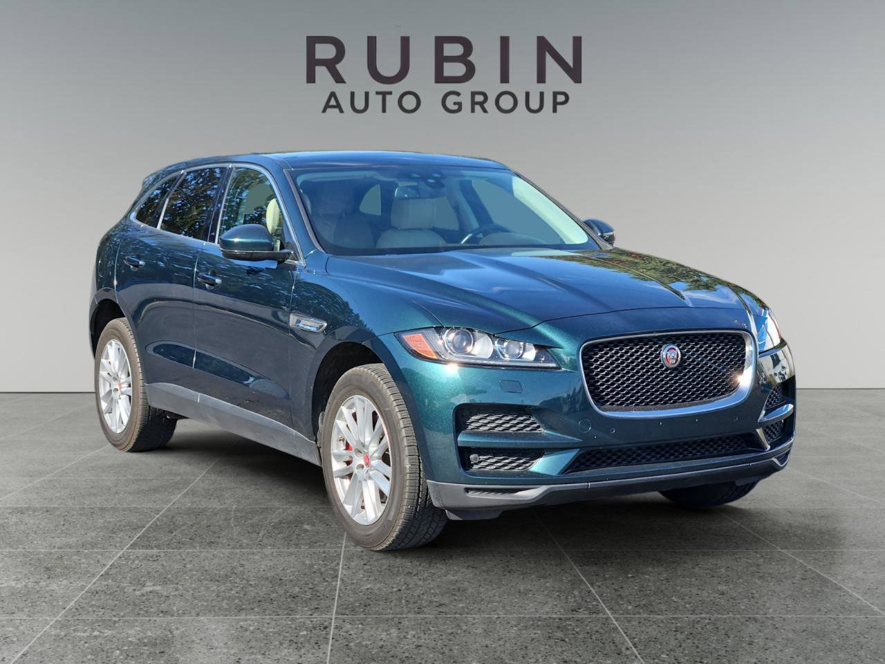 Used 2017 Jaguar F-PACE Prestige AWD/4WD image 1